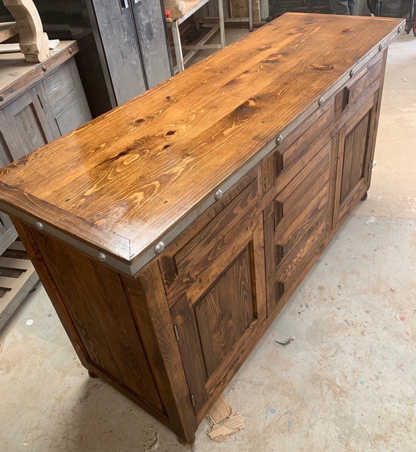 Bathroom vanity